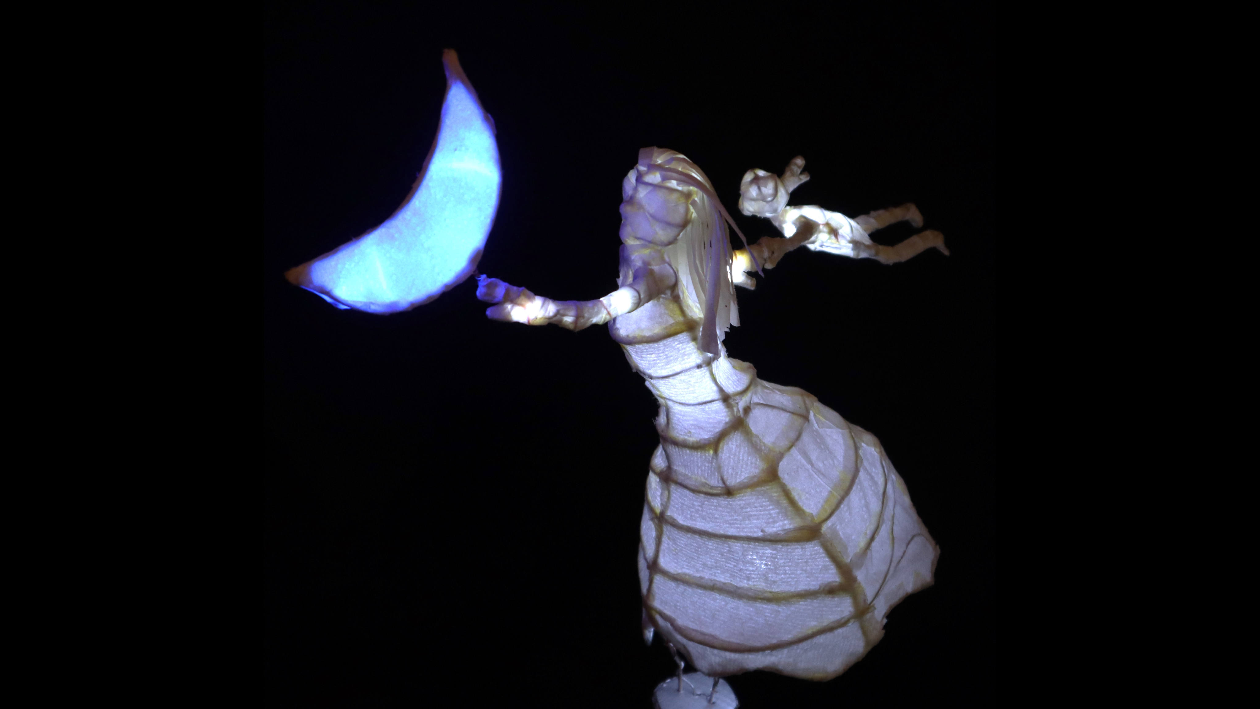 Side view of the illuminated sculpture.
